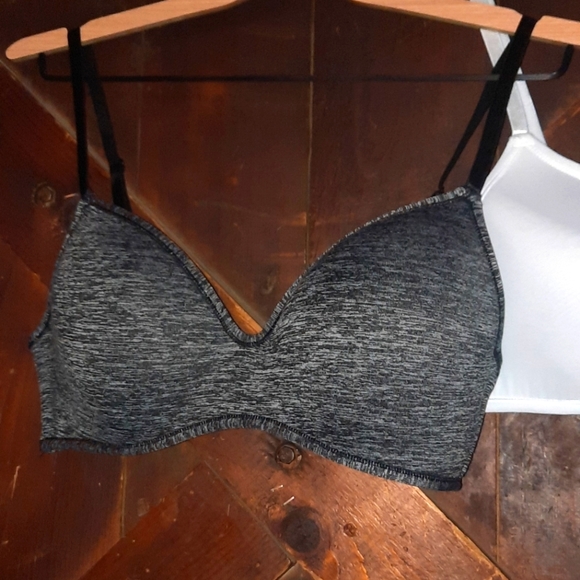 🌟3/50 (Bundle) Sport's Style Bra (No Wire)Bundle Set - Picture 4 of 13